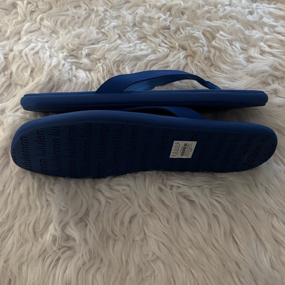 Lululemon Women's Restfeel Flip-Flop, Galactic Cobalt, Size 12 - Picture 7 of 7